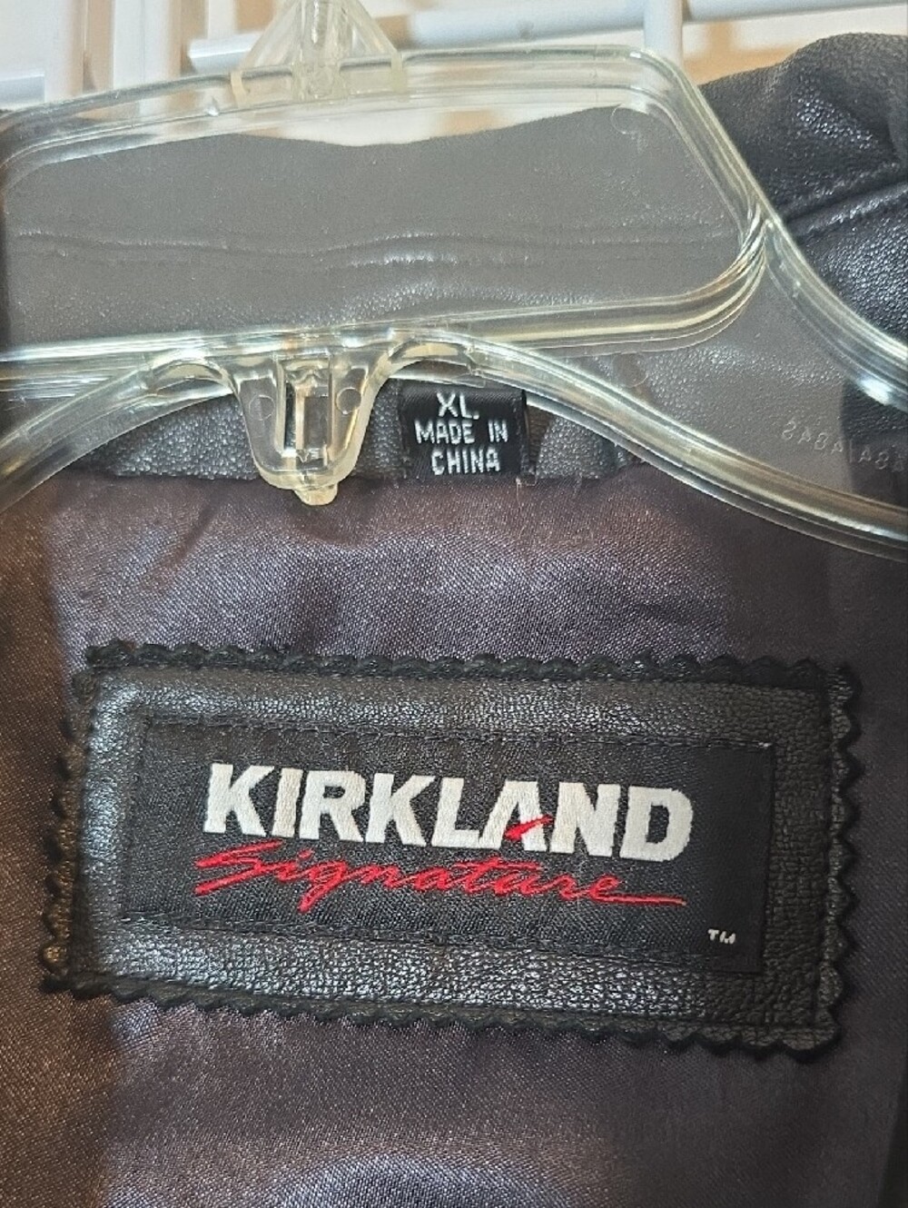 Kirkland Men's Signature Black Leather Bomber Jacket Size XL - Picture 2 of 16